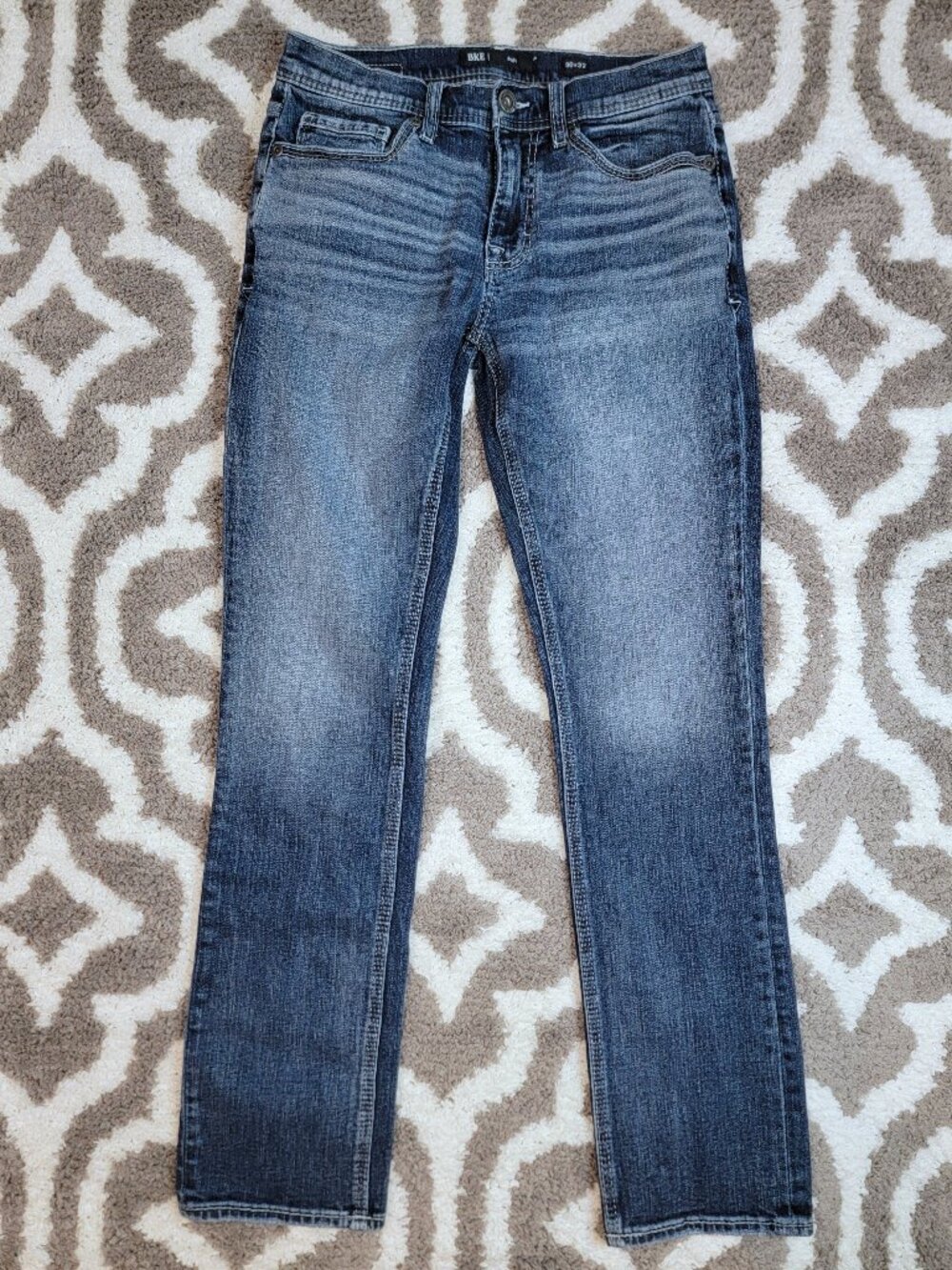 BKE Alek Men’s Jeans 30x32 Medium Wash Denim Distressed Fade Classic Jeans